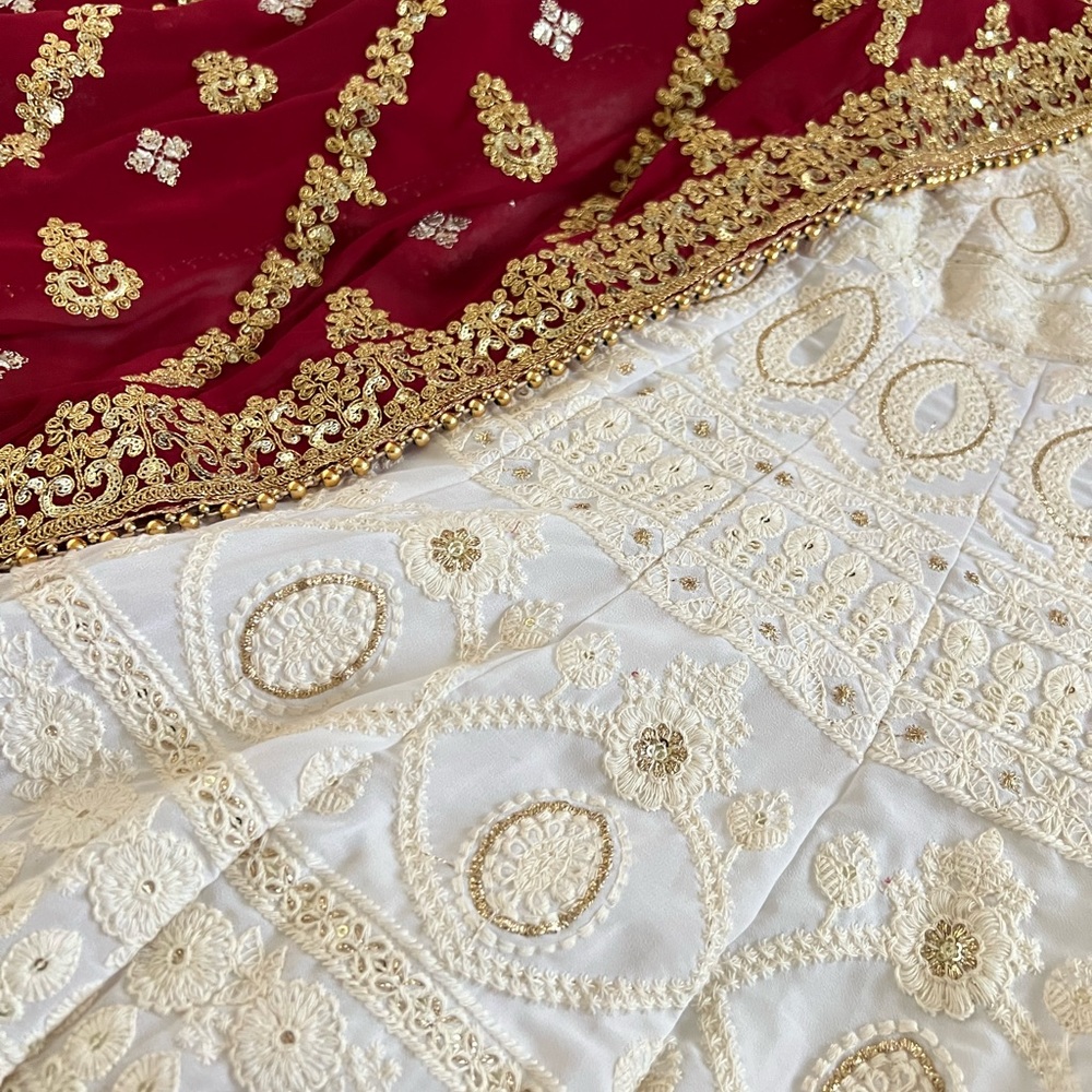Lashkara red white anarkali